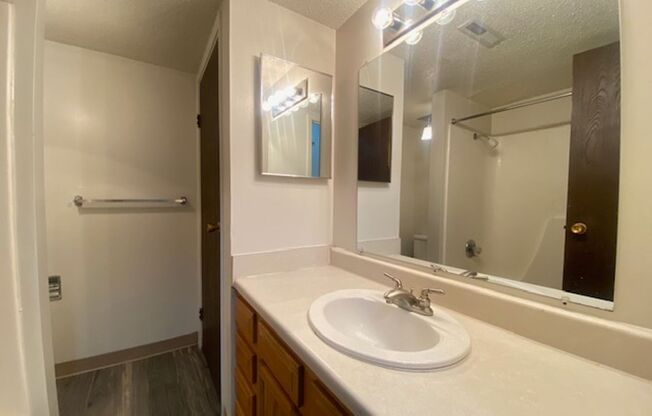 2 beds, 2 baths, 993 sqft, $1,111, Unit 1523-04