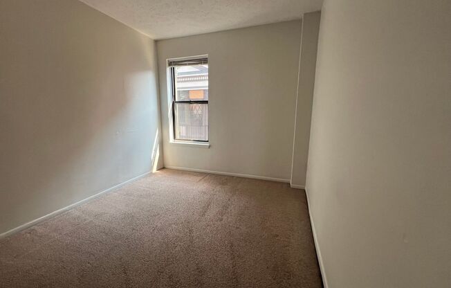 3 beds, 1 bath, 810 sqft, $2,190, Unit 732 S. Millvale Ave. #A7