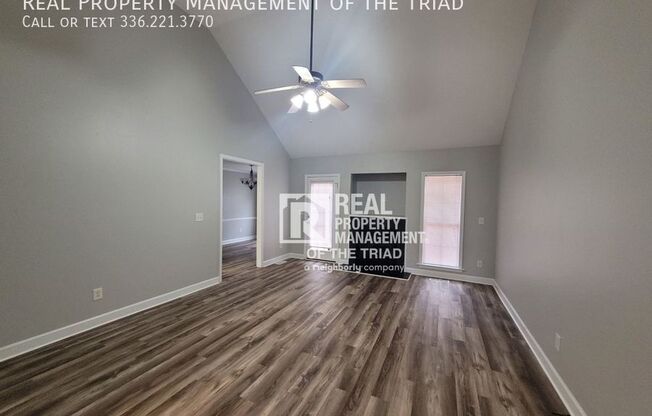 120 SEDGE MDW DR