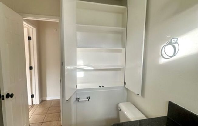 2 beds, 1 bath, 918 sqft, $2,945, Unit 045