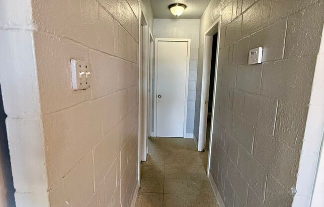 2 beds, 1 bath, 725 sqft, $765, Unit 1