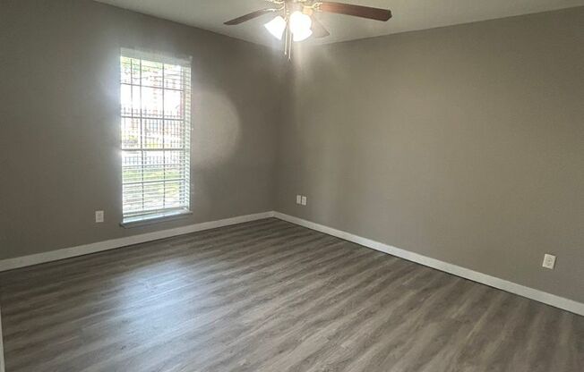 2 beds, 1 bath, 986 sqft, $1,150, Unit 22