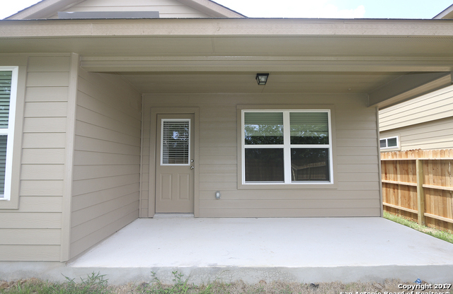 8702 HUDSON HOLW