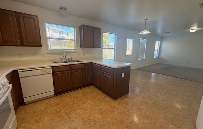 3 beds, 2.5 baths, 1,897 sqft, $1,895, Unit 197 Peppergrass Cv.