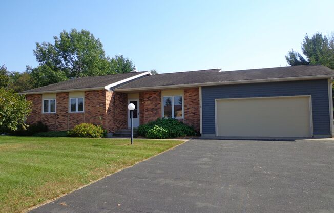 Woodridge Housing - Large 3 and 4 Bedroom Homes in Tomah, WI