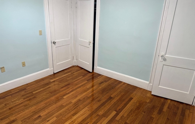 378 HYDE PARK AVE