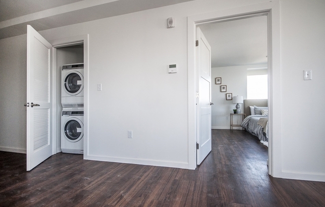 2 beds, 2 baths, 1,103 sqft, $4,050, Unit 505