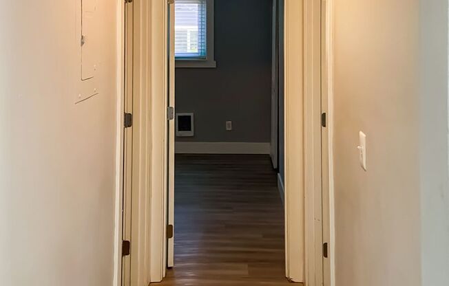 2 beds, 1 bath, 700 sqft, $1,445, Unit 11