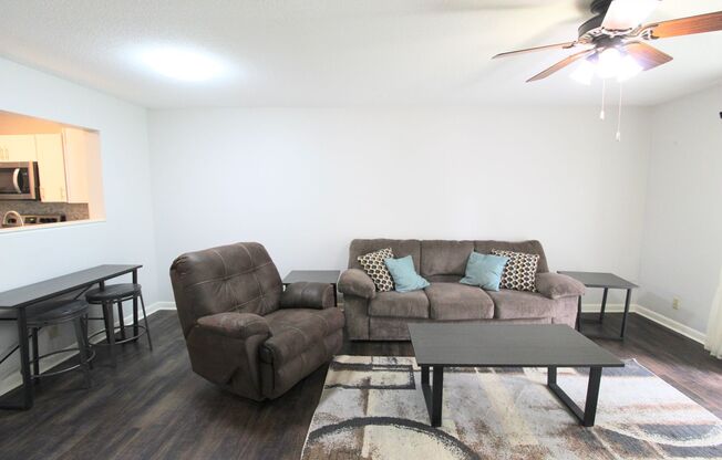 2 beds, 2 baths, $800