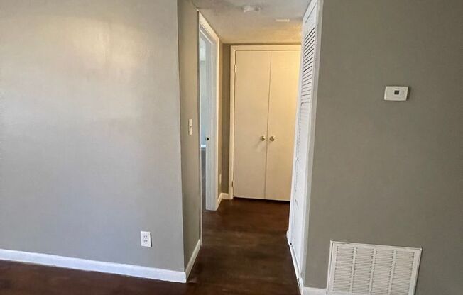 2 beds, 1 bath, $1,000