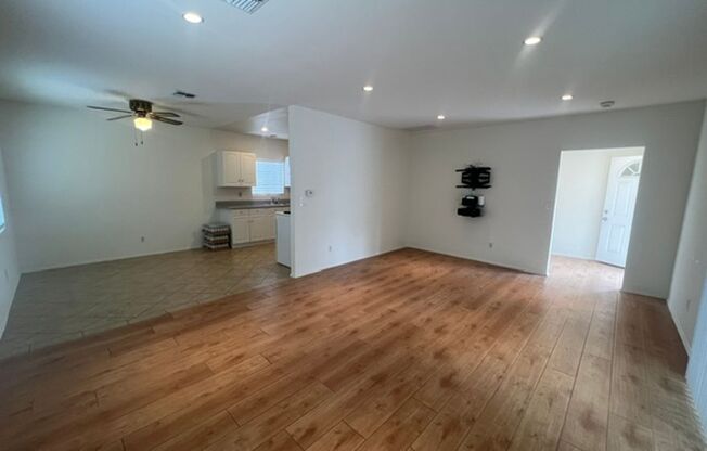 For Lease – Charming 2 Bedroom, 1 Bathroom Guest House in Prime Northridge Location