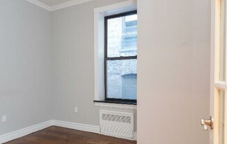 3 beds, 2 baths, $6,495, Unit 4N
