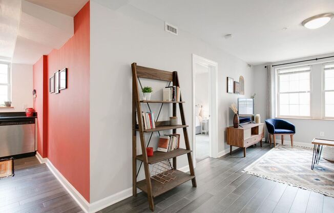 Fantastic 1 BR/1BTH in Columbia Heights, just 3 blocks from Metro Station!