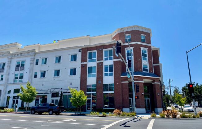 Corner Penthouse, Downtown Santa Clara