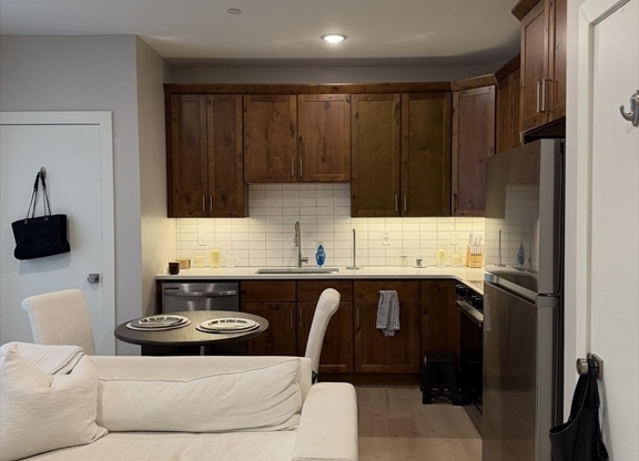 1 bed, 1 bath, 530 sqft, $2,800, Unit 404