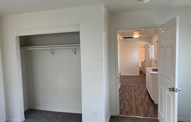 3 beds, 2 baths, 950 sqft, $3,395, Unit 1016 LIME-BACK RIGHT