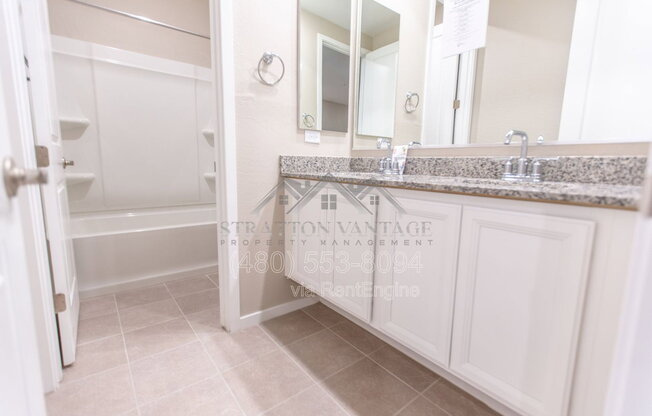 3 beds, 2.5 baths, 2,107 sqft, $2,395, Unit 4