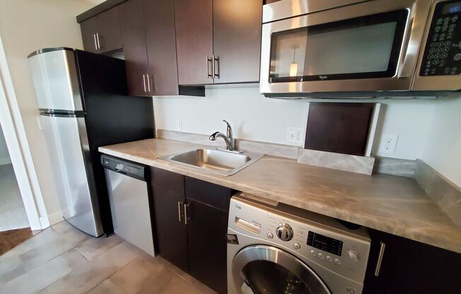 1 bed, 1 bath, 650 sqft, $1,195, Unit Unit 303 A650 w/Nook