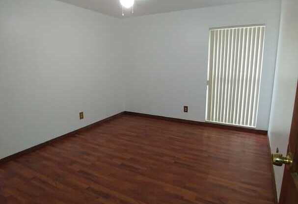 Great Renovated 3/1 |  Quiet family neighborhood
