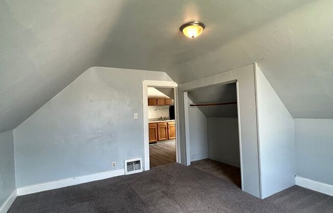 1 bed, 1 bath, 444 sqft, $789, Unit 1534 1/2