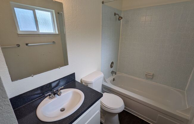 2 beds, 2 baths, 900 sqft, $1,575, Unit #01