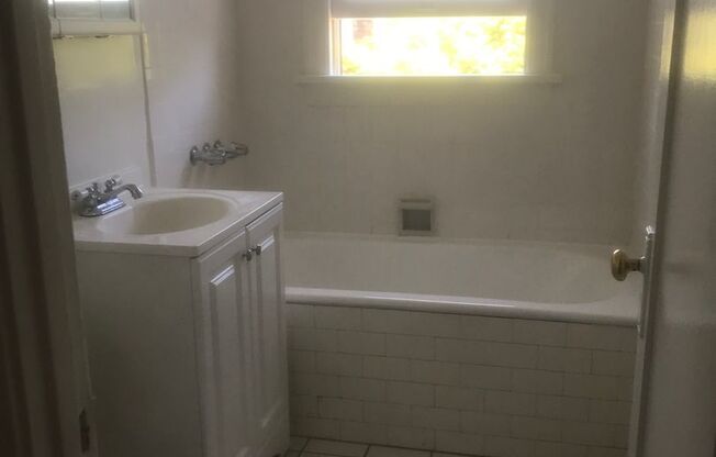 Studio, 1 bath, $1,525, Unit 317