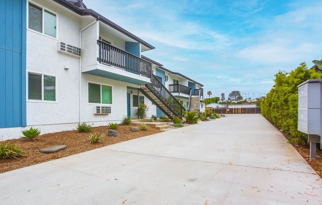951 N VULCAN AVE