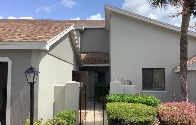 Beautiful 2 bedroom 2.5 bath condo with an attached garage, located in central Lakeland.
