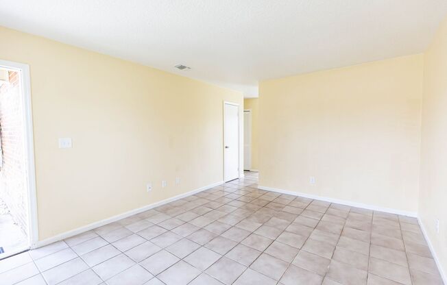 2 beds, 1 bath, $1,550