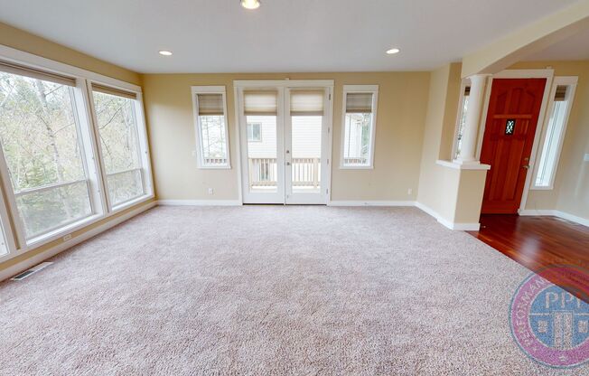 Bethany 5 Bedroom Home, Luxury Amenities, 4 Car Garage, Close To Nike & Intel