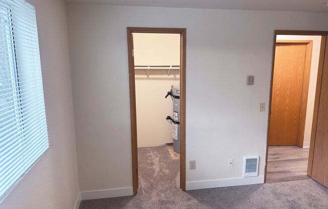 2 beds, 2 baths, 984 sqft, $2,125, Unit J304