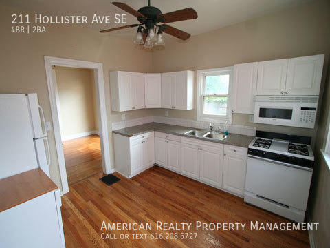 211 HOLLISTER AVE SE