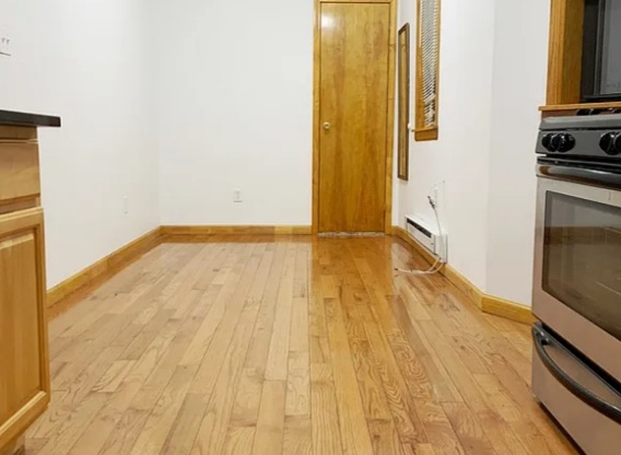 404 E 73 ST