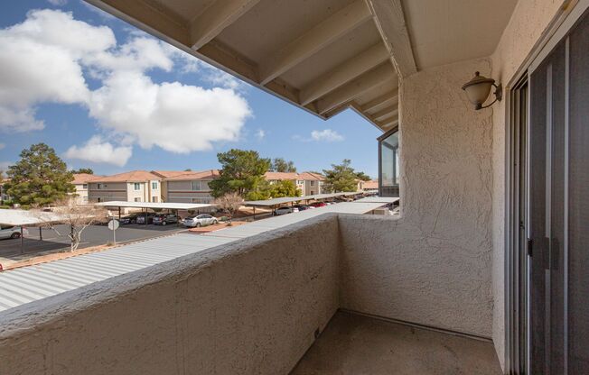 2 beds, 2 baths, $1,400, Unit Building 4