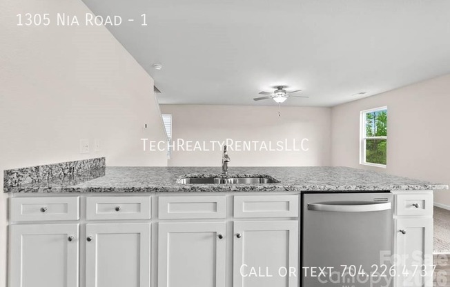 1305 NIA RD