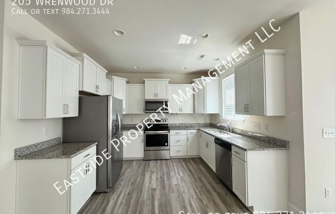 205 WRENWOOD DR