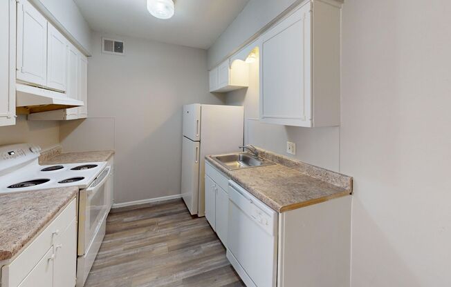 1 bed, 1 bath, 684 sqft, $750