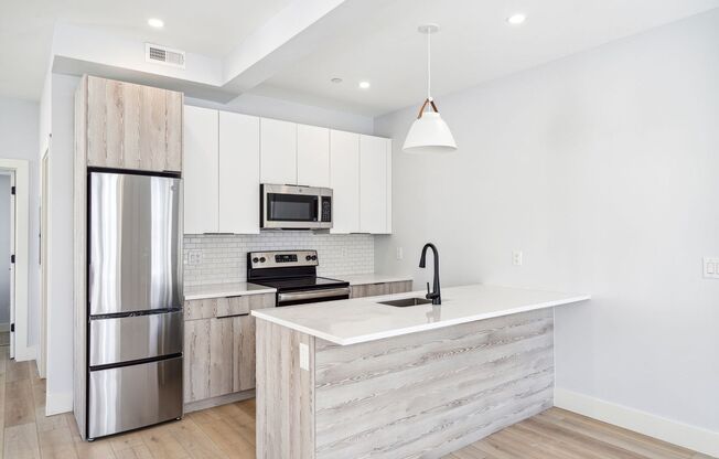 1 bed, 1 bath, 600 sqft, $2,150, Unit 16
