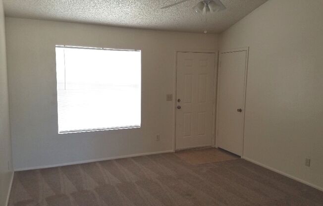 2 beds, 1 bath, $1,295