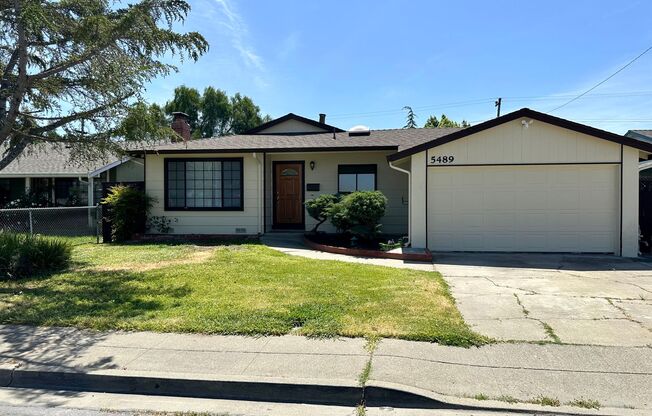 PET FRIENDLY Spacious 3 Bedroom 2 Bath! ** Coming SOON! **