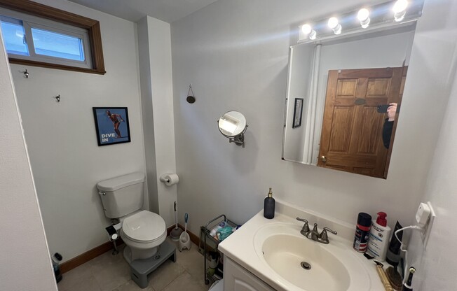 3 beds, 1 bath, $3,995, Unit 2