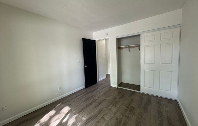 2 beds, 1 bath, 840 sqft, $1,300, Unit 687