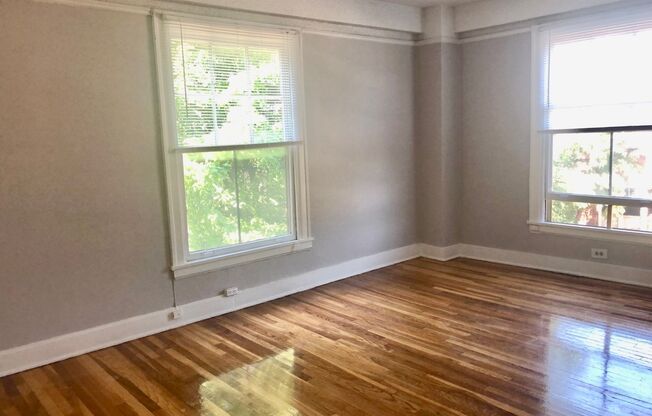 2 beds, 1 bath, 844 sqft, $1,425, Unit 2A