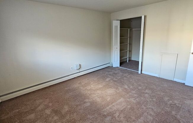 1 bed, 1 bath, 725 sqft, $1,275, Unit H06