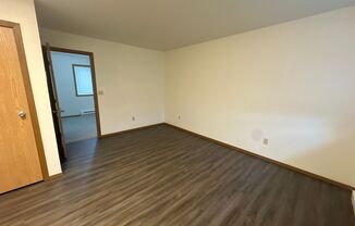 1 bed, 1 bath, $750, Unit 104