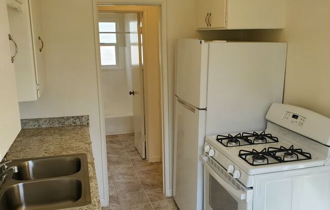 1 bed, 1 bath, $2,095, Unit 12609