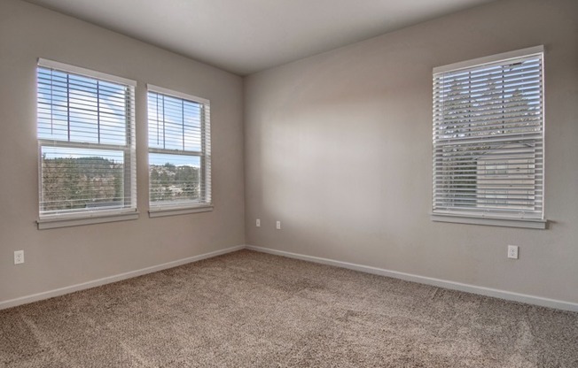 Bedroom | Tualatin Oregon Apartments | River Ridge