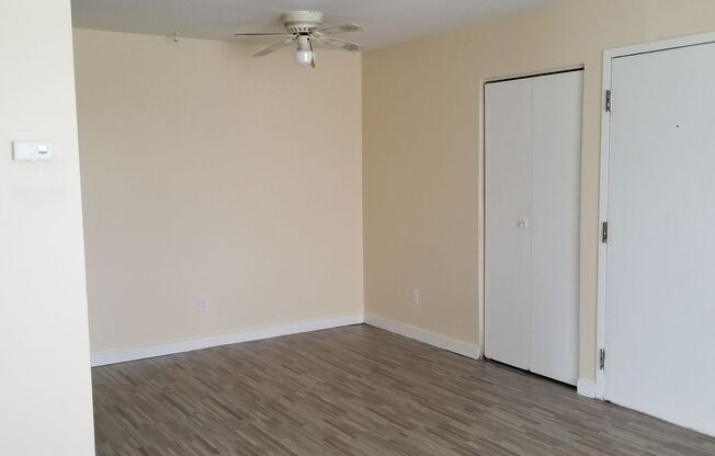 2 beds, 1 bath, 825 sqft, $740