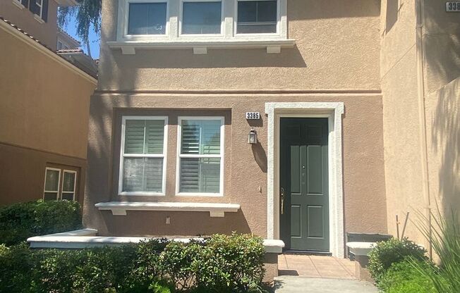 Dublin Tri Level Townhome 2 Br. 2.5 Ba. Two Primary Suites, Clubhouse Pool, Spa & Exercise Facility!