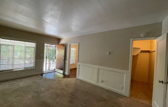 1 bed, 1 bath, $1,600, Unit 10